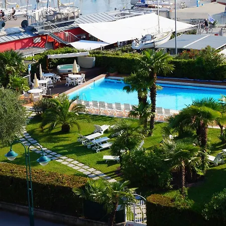 Hotel Riviera-3